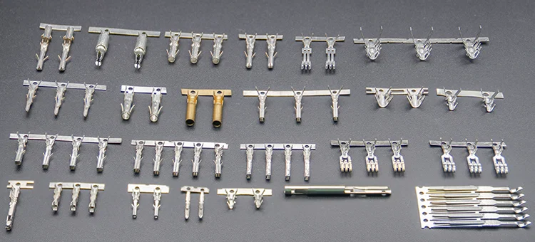 Оборудование Нержавеющая сталь Медные штамповочные детали Наружный и внутренний терминалы