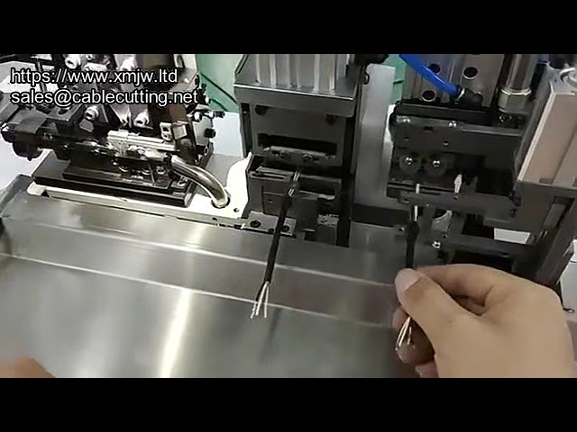 Automatic Wire Stripping Cutting And Connector Crimping Machine Manufacturers
