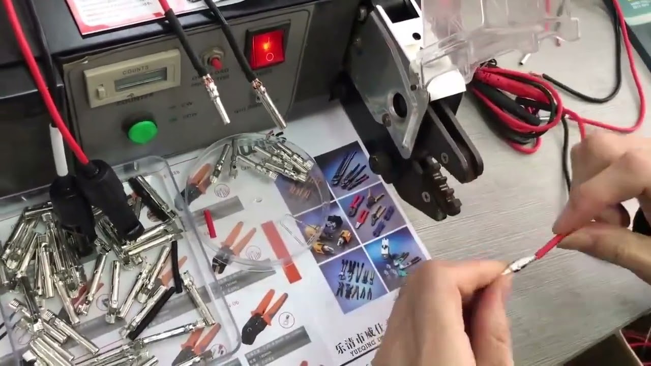 Электрический обжимной станок для клемм EM6B2 PRO с функциями зачистки и резки проводов