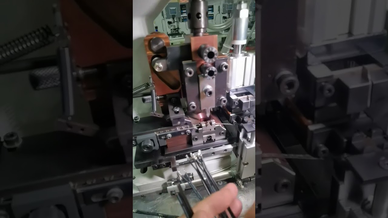 Обжимной станок для непрерывной ленты жгутов проводов — реальное видео. Отправка образцов