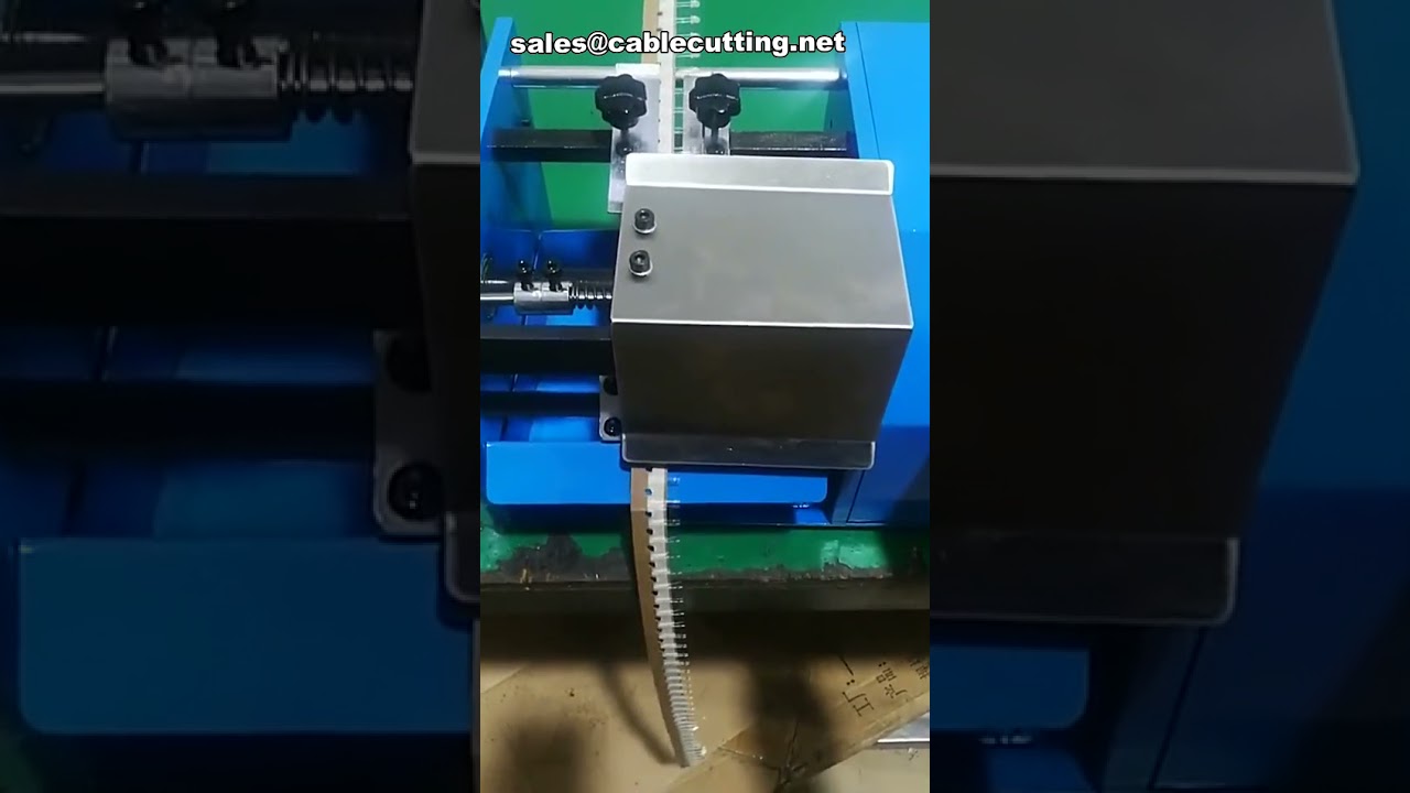 Полностью автоматическая машина для сборки SMD светодиодов, упаковки радиальных компонентов и резки конденсаторов