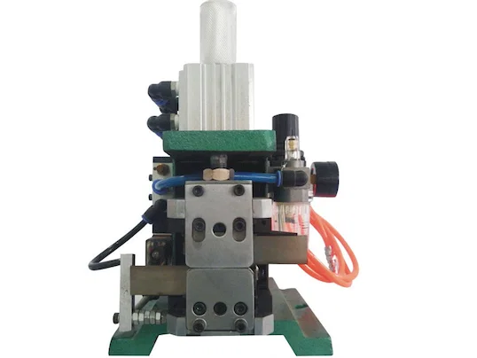 Станок для зачистки и скрутки многожильного провода WPM-4F+T - Скрутка и зачистка проводов